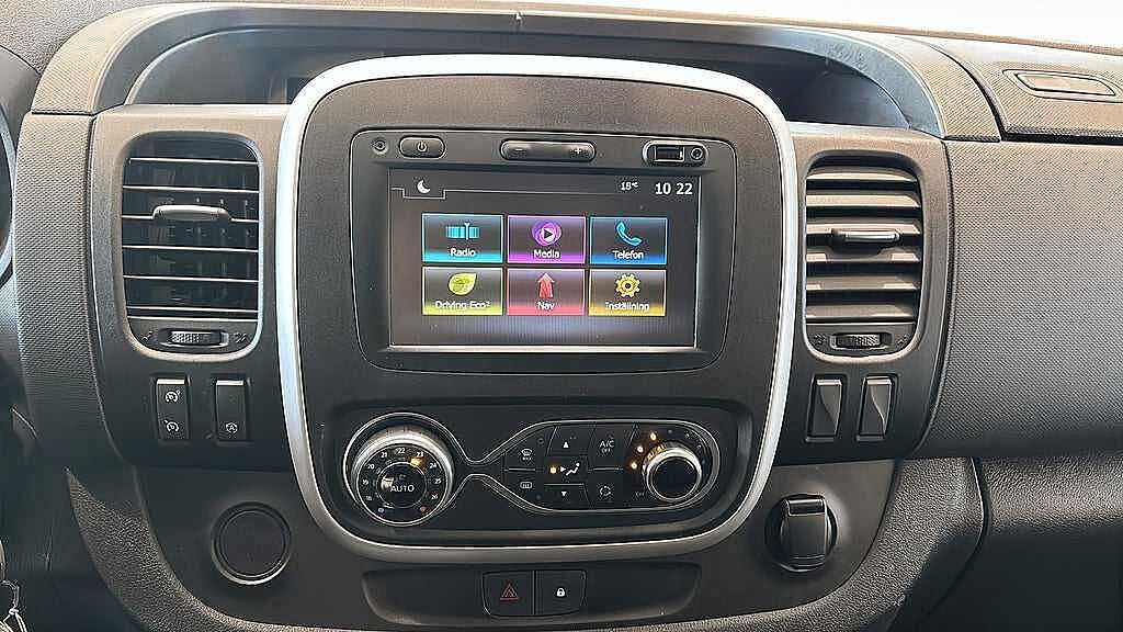 Nissan NV300