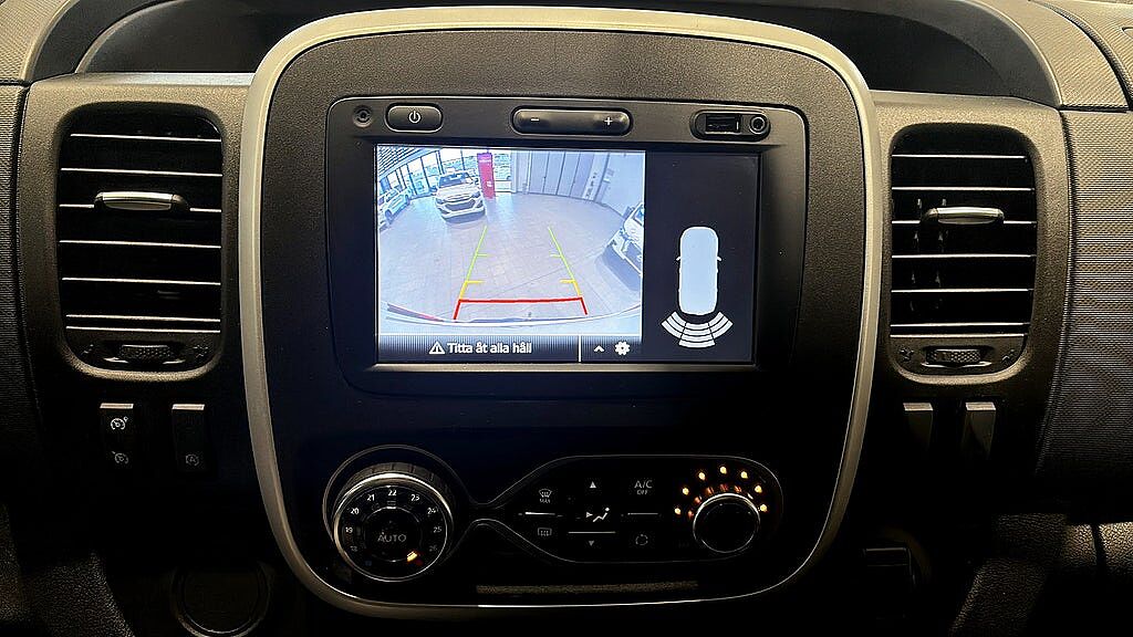 Nissan NV300