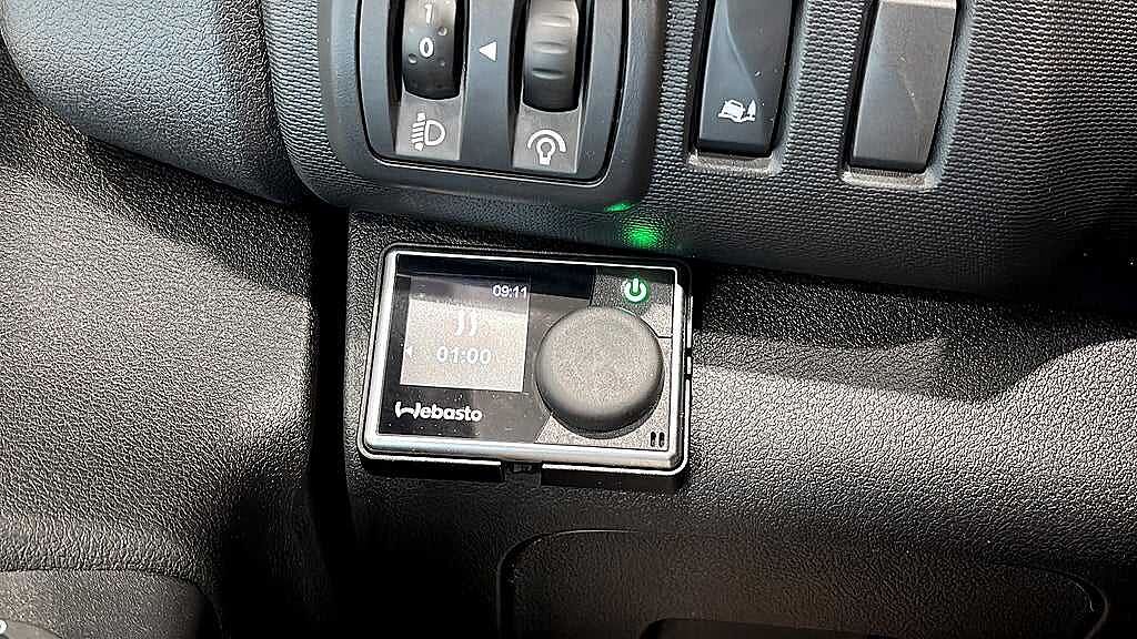 Nissan NV300