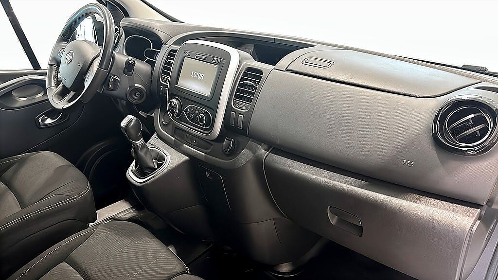 Nissan NV300