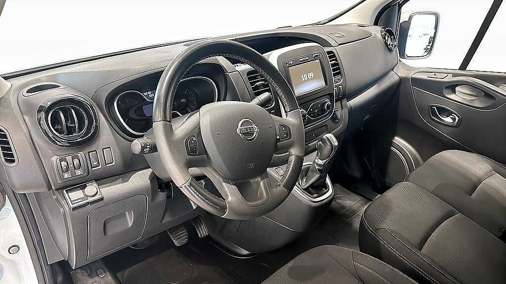 Nissan NV300